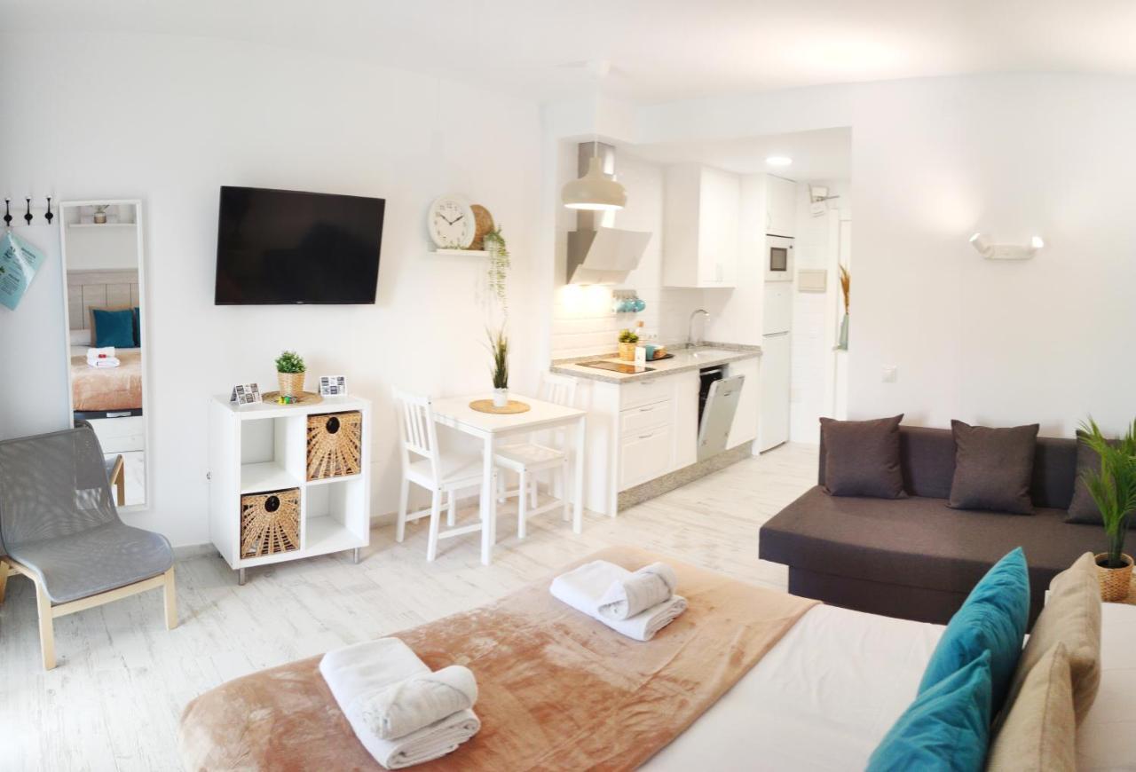 El Estudio De La Playa Benalbeach Holidays Paradise 贝纳尔马德纳 外观 照片