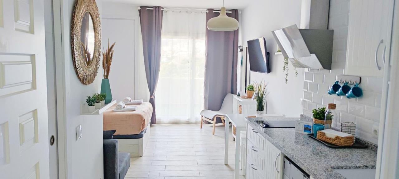 El Estudio De La Playa Benalbeach Holidays Paradise 贝纳尔马德纳 外观 照片