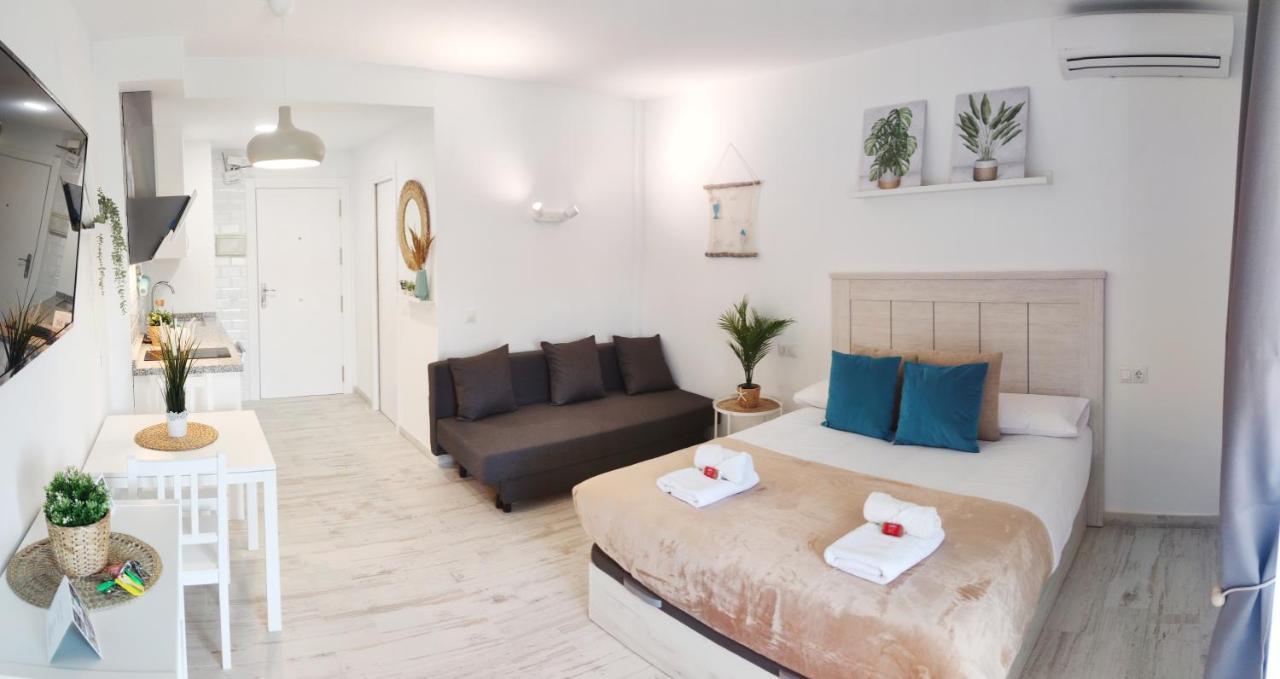El Estudio De La Playa Benalbeach Holidays Paradise 贝纳尔马德纳 外观 照片