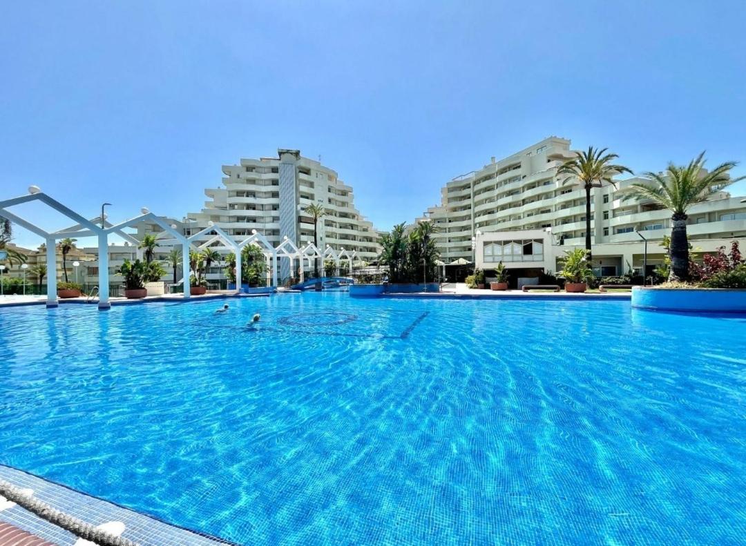 El Estudio De La Playa Benalbeach Holidays Paradise 贝纳尔马德纳 外观 照片