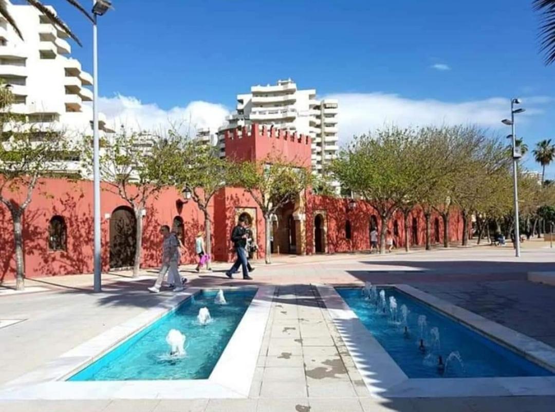 El Estudio De La Playa Benalbeach Holidays Paradise 贝纳尔马德纳 外观 照片